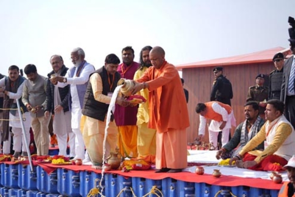 पूजन करते सीएम पूजन करते सीएम