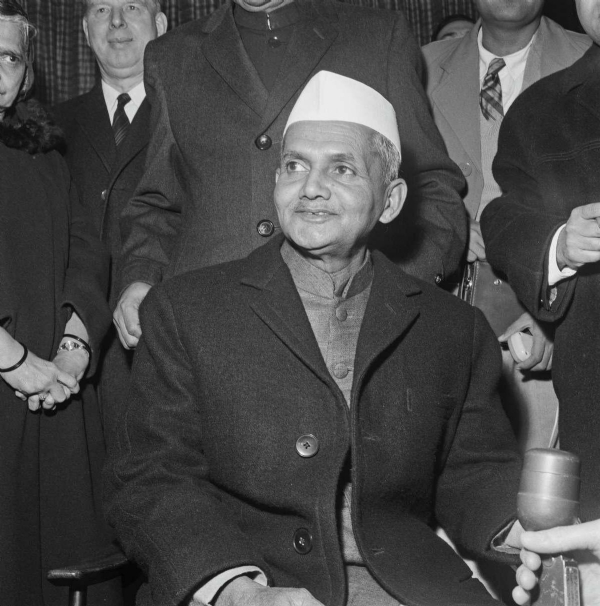 भारत के दूसरे प्रधानमंत्री लालबहादुर शास्त्री (फोटोः फाइल) भारत के दूसरे प्रधानमंत्री लालबहादुर शास्त्री (फोटोः फाइल)