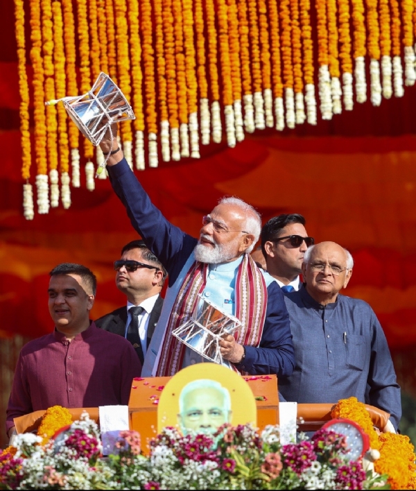 प्रधानमंत्री नरेंद्र मोदी सोमनाथ स्वाभिमान पर्व में