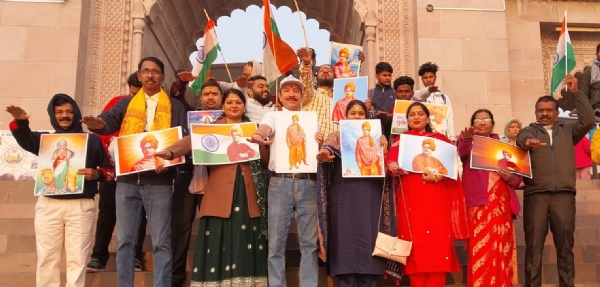 स्वच्छता का मंत्र देते कार्यकर्ता स्वच्छता का मंत्र देते कार्यकर्ता