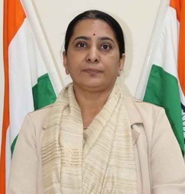 मुरादाबाद रेल मंडल की नई मंडल रेल प्रबंधक विनीता श्रीवास्तव।  डीआरएम