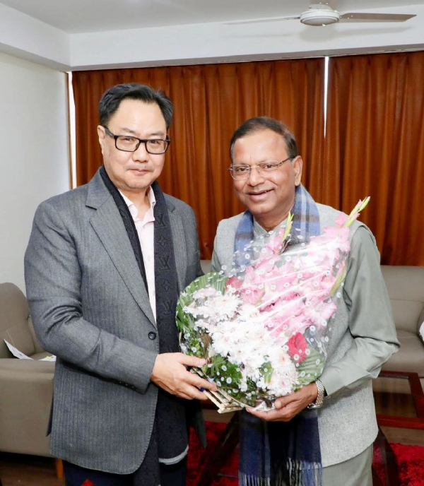 केंद्रीय मंत्री किरेन रिजिजू का स्वागत करते पंकज चौधरी केंद्रीय मंत्री किरेन रिजिजू का स्वागत करते पंकज चौधरी