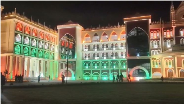 जलपाईगुड़ी सर्किट बेंच के नवनिर्मित भवन को रंगीन रोशनी से सजाया गया जलपाईगुड़ी सर्किट बेंच के नवनिर्मित भवन को रंगीन रोशनी से सजाया गया