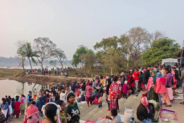 दांतन के शरशंका में ऐतिहासिक पौष पर्वण मेले के उद्घाटन अवसर पर उपस्थित जनप्रतिनिधि और श्रद्धालु।