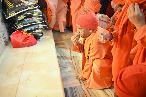 *शिवावतार महायोगी से मुख्यमंत्री ने की नागरिकों के सुखमय जीवन की मंगलकामना*