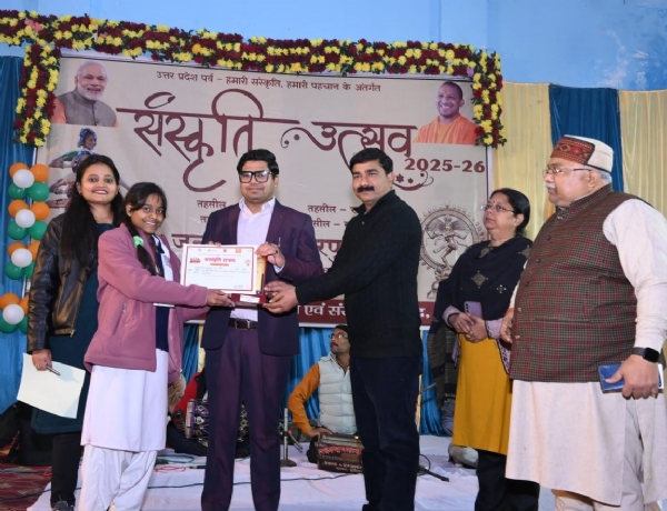 हमारी संस्कृति ,हमारी पहचान थीम में हुए सांस्कृतिक कार्यक्रम