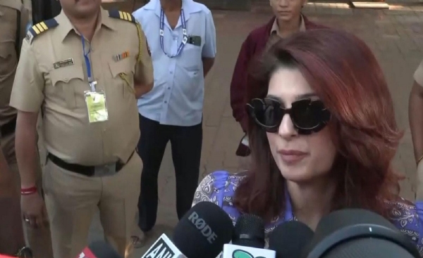 ट्विंकल खन्ना - फोटो सोर्स एक्स