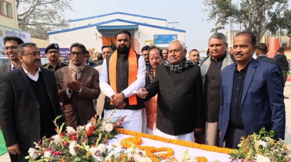 विभिन्न योजनाओ का उद्धाटन व शिलान्यास करते सीएम