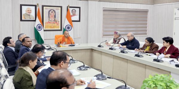 मुख्यमंत्री योगी सर्वेभ्यो विभागेभ्यः राजस्वव्यये तीव्रतामानेतुं निर्दिष्टवान्