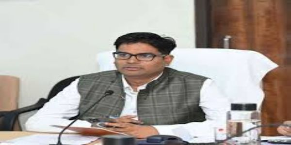 छत्तीसगढ़ सर्वकारः शुभारभत राजस्वात् पूर्वतनसज्जां , षड्तो नव जनवरी यावत् समीक्षोपवेशनम्