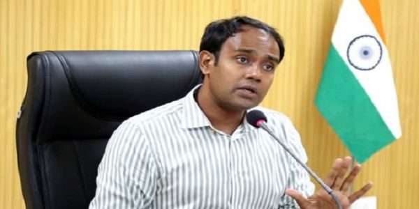 मध्यप्रदेशः — सागर-जनपदे उपायुक्तस्य अभिनव-प्रयत्न:, देशे प्रथमवारं मार्ग-सुरक्षायै विशेषा ग्राम-सभा: तथा वार्ड-सभा: आयोज्यन्ते