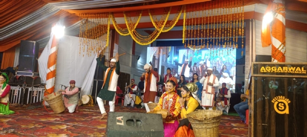 माघ मेला में की छठे गीत सांध्य रही प्रीतम भरतवाण के नाम