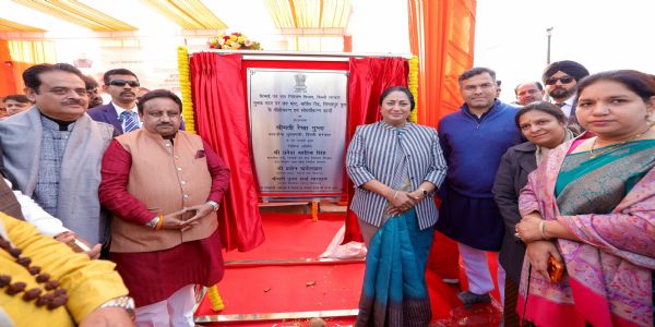 मुख्यमंत्रिणा मुनक नलिकायाः पुनरुद्धारः, छठ घट्टस्य विकास कार्याणां कृतः शिलान्यासः