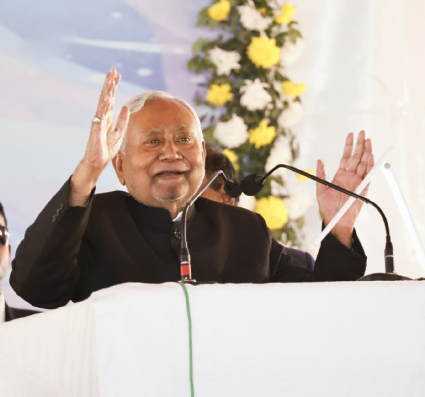 मुख्यमंत्री समृद्धि यात्रा के क्रम में वैशाली में जनसंवाद कार्यक्रम के दौरान