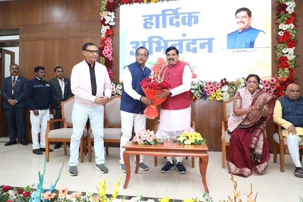 दो सिंचाई परियोजनाएं मंजूर होने पर सोहागपुर वासियों ने किया मुख्यमंत्री का आत्मीय अभिनंदन दो सिंचाई परियोजनाएं मंजूर होने पर सोहागपुर वासियों ने किया मुख्यमंत्री का आत्मीय अभिनंदन