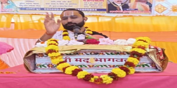 त्रि–पादे ब्रह्माण्डं मापयित्वा वामनावतारस्य लीलां कथायाम् प्रतिध्वनिता