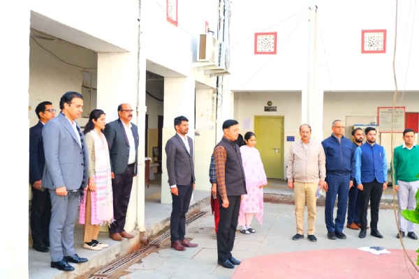 शहीद दिवस पर जयपुर जिला कलेक्ट्रेट में रखा गया 2 मिनट का सामूहिक मौन