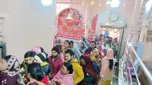 गणेश चतुर्थी पर बड़ा गणेश दरबार में जुटी भीड़