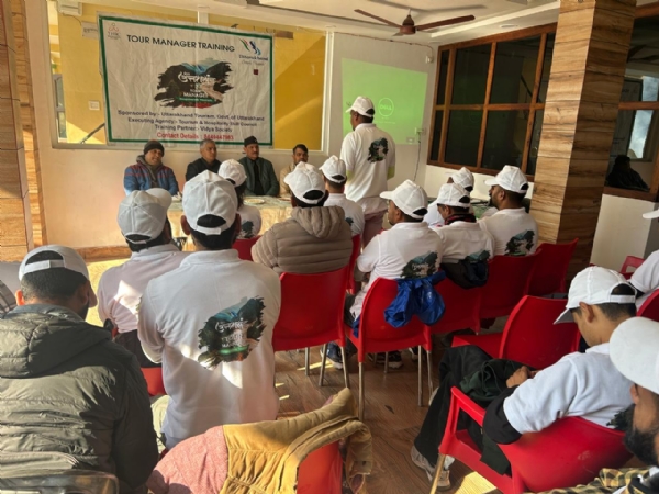 उत्तरकाशी : पन्द्रह दिवसीय टूर मैनेजर प्रशिक्षण का समापन उत्तरकाशी : पन्द्रह दिवसीय टूर मैनेजर प्रशिक्षण का समापन