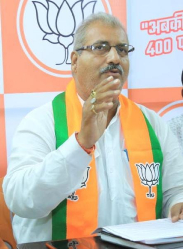 भाजपा जमशेदपुर महानगर अध्यक्ष सुधांशु ओझा भाजपा जमशेदपुर महानगर अध्यक्ष सुधांशु ओझा