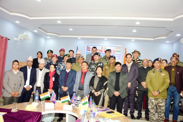 भारत और नेपाल के अधिकारी गण