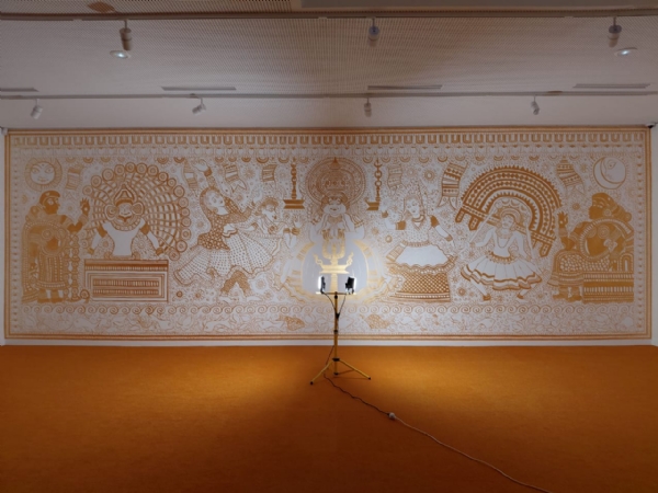 पेरिस में बीएचयू शिक्षक का भित्ति चित्र पेरिस में बीएचयू शिक्षक का भित्ति चित्र