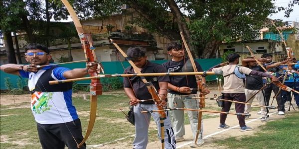 क्रीडाः छात्रेषु अनुशासनस्य, एकाग्रतायाः, आत्मविश्वासस्य च विकासं कुर्वन्ति : प्रो. बिहारीलालशर्मा।