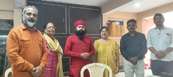 सक्षम की बैठक में मौजूद कार्यकर्ता