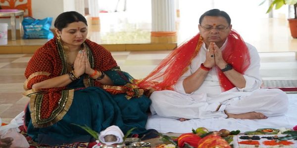 उत्तराखण्डे शारदीयनवरात्रस्य उत्साह: , मन्दिरेषु श्रद्धालूनां महान् सम्मर्दः