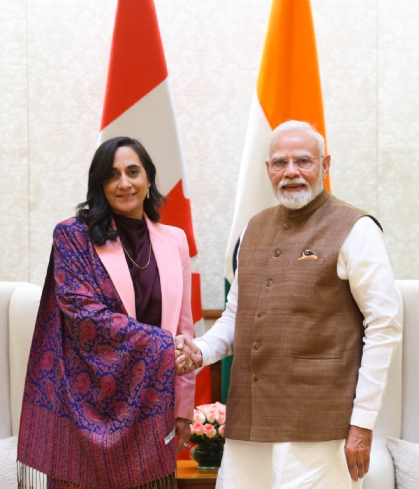 प्रधानमंत्री नरेन्द्र मोदी बुधवार को कनाडा की विदेश मंत्री अनीता आनंद से मुलाकात के दौरान