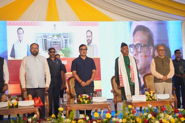 असम: बेंगलुरु में नए बने असम भवन के उद्घाटन समारोह में उपस्थित मुख्यमंत्री डॉ. सरमा