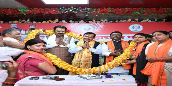 भाजपाध्यक्षेण नितिननवीनेन ‘कुम्हरार-सेवा-सहायतापटलम्’ इत्यस्य लोकार्पणं कृतम्