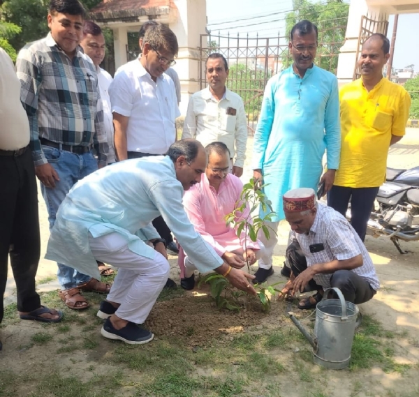 उत्तर प्रदेश राजर्षि टंडन मुक्त विश्वविद्यालय में आयोजित कार्यक्रम का छाया चित्र उत्तर प्रदेश राजर्षि टंडन मुक्त विश्वविद्यालय में आयोजित कार्यक्रम का छाया चित्र