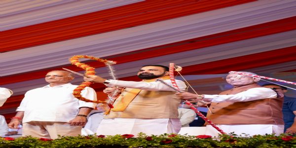 पाटलिपुत्रस्य गान्धीप्रांगणे रावणदहनम्, राज्यपालः मुख्यमन्त्री च समुपस्थितौ