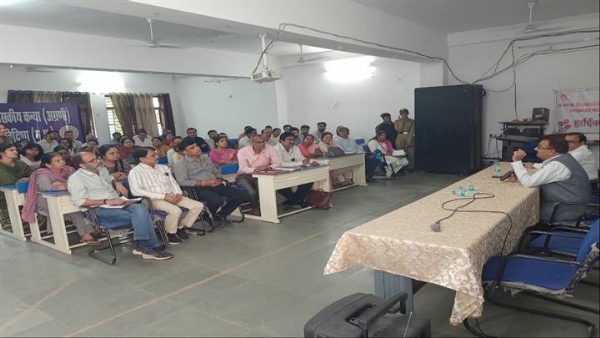 विदिशाः अपर मुख्य सचिव अनुपम राजन ने किया कन्या अग्रणी स्नातकोत्तर महाविद्यालय का औचक निरीक्षण विदिशाः अपर मुख्य सचिव अनुपम राजन ने किया कन्या अग्रणी स्नातकोत्तर महाविद्यालय का औचक निरीक्षण