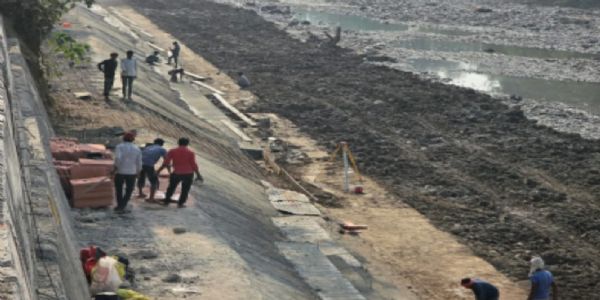 कुम्भपर्व २०२७ : हरिद्वारे त्रिकिलोमीटरतः अधिकदीर्घतायुक्तानां नवीनघट्टानां निर्माणम्।
