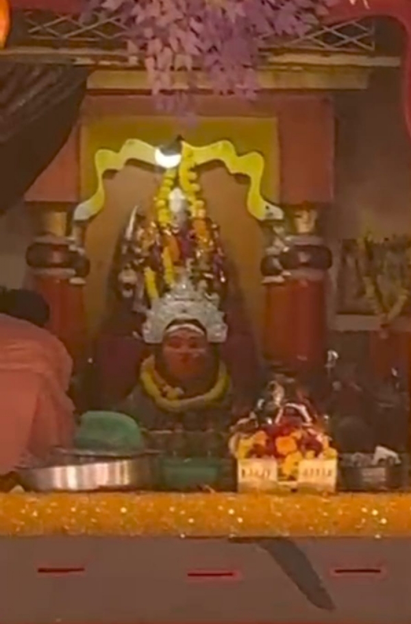 वैष्णो देवी मंदिर में कन्या भोज वैष्णो देवी मंदिर में कन्या भोज