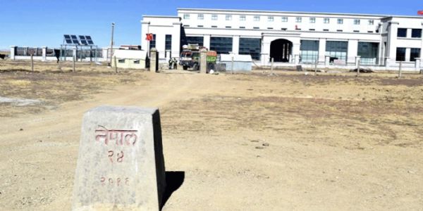 व्यापारनाके उद्घाटनाय चीनदेशस्य राजदूतेन सह नेपालीयाधिकारिणां बैठकम्