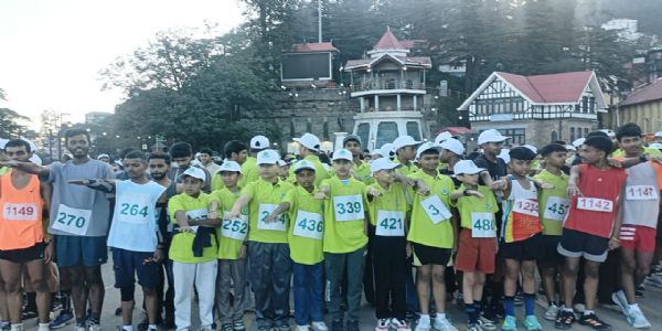 वन्यजीवसप्ताहस्य अवसरे शिमलायां मिनीमैराथनं आयोजितम्, बालकैः युवभिश्च भागः गृहीतः