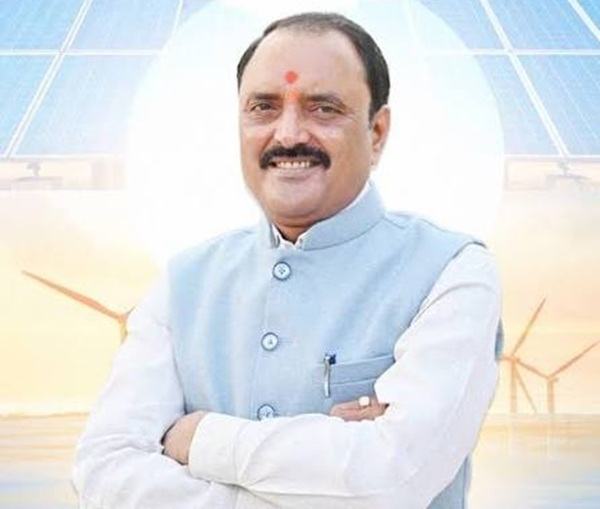 मंत्री राकेश शुक्ला (फाइल फोटो)