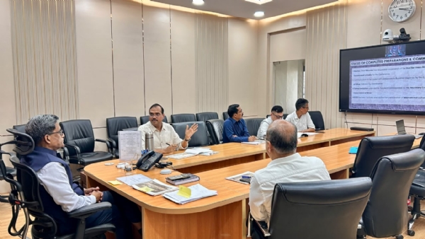 बैठक मुख्य सचिव सहित अन्य अधिकारी