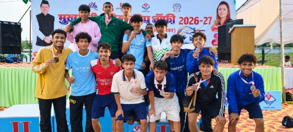 विजेता खिलाड़ी मेडल के साथ विजेता खिलाड़ी मेडल के साथ