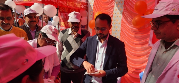 सर्वजन दवा सेवन अभियान का जिलाधिकारी ने किया शुभारंभ