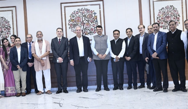 फोटो: मुंबई में स्वयंसेवी संस्थाओं के साथ मुख्यमंत्री देवेंद्र फडणवीस