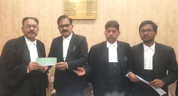 सहायता प्रदान करते सहायता प्रदान करते