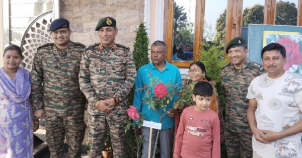 खड़गपुर में ‘ऑपरेशन सिंदूर’ नाम से गुलाब