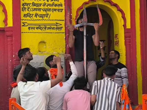 फ़ोटो, कावर चढ़ते कांवरिये फ़ोटो, कावर चढ़ते कांवरिये