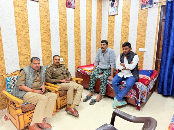 पुलिस की निगरानी में यूथ कांग्रेस के जिला अध्यक्ष शुभम सिंह की फोटो