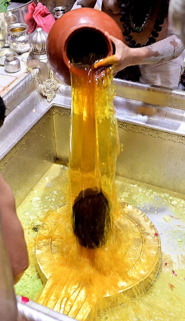 बाबा की पहले पहर की आरती