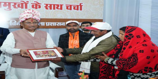 सुदूर अंचलानां श्रद्धालुभ्यो मिलितं अयोध्या धाम्नः सौभाग्यं, मुख्यमंत्री कथितवान् — इयमेव जनसेवायाः प्रेरणा